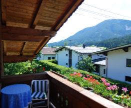 Balkon Dreibettzimmer Brixana
