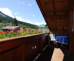Balkon Dreibettzimmer Brixana